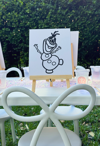 Canvas with an Olaf outline ready to paint